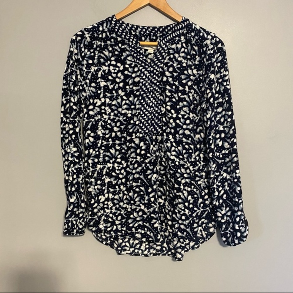 LOFT long sleeve silky blouse sz s